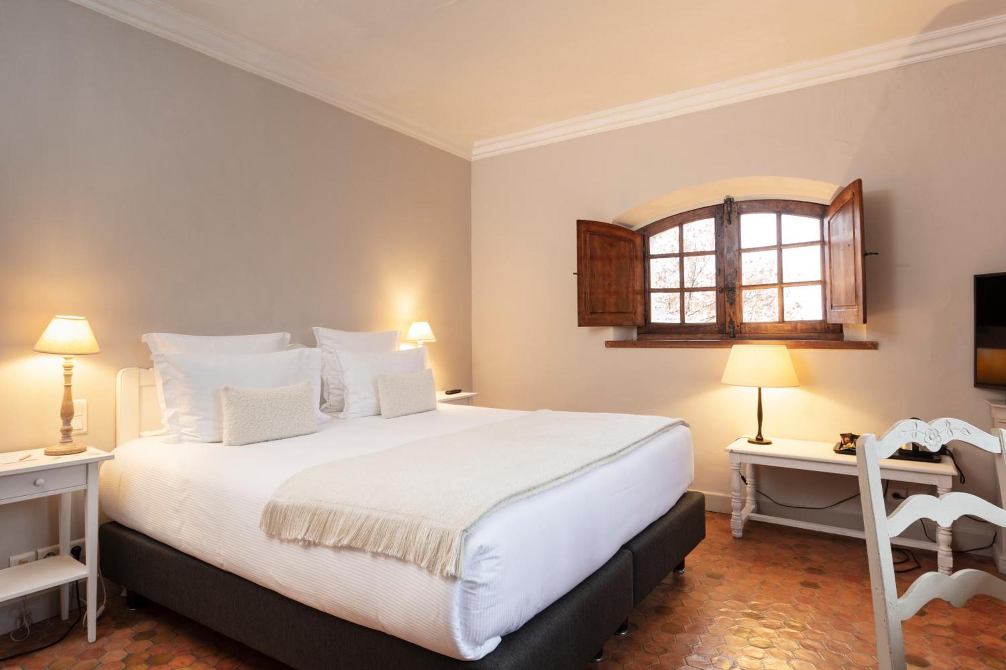 Hotel La Magdeleine - Mathias Dandine Gémenos Esterno foto