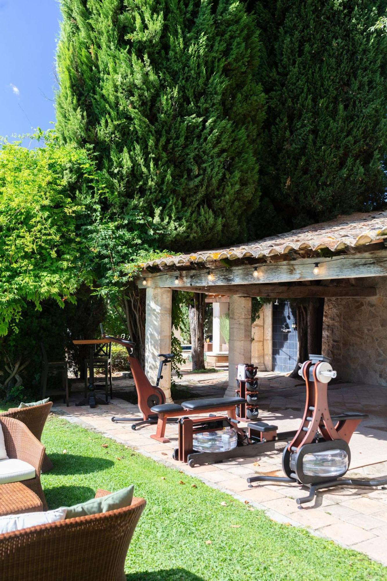 Hotel La Magdeleine - Mathias Dandine Gémenos Esterno foto