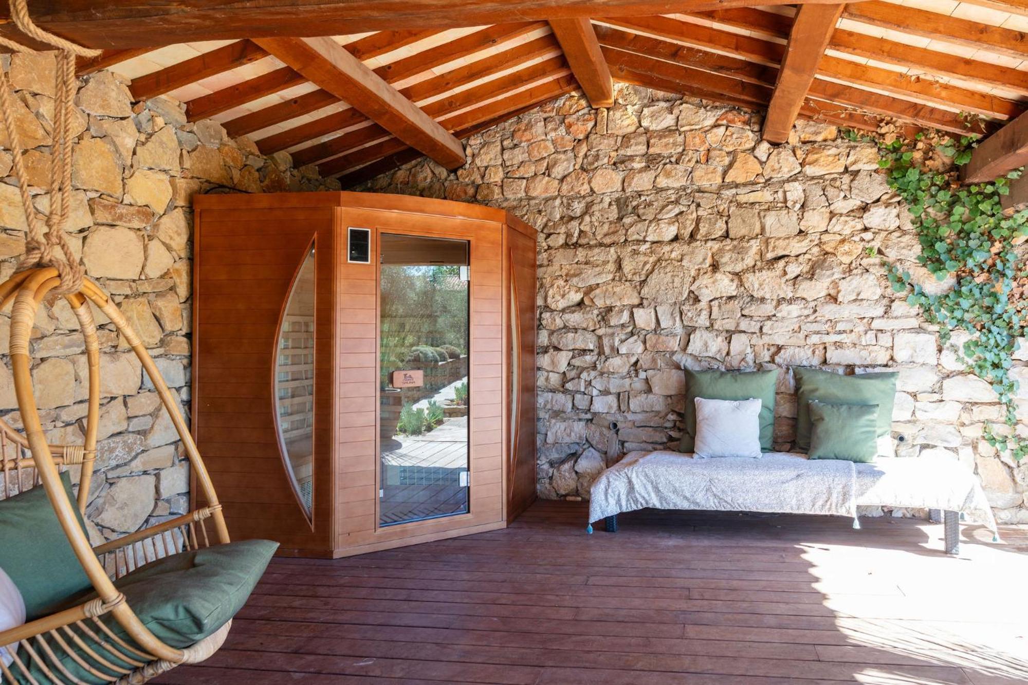 Hotel La Magdeleine - Mathias Dandine Gémenos Esterno foto